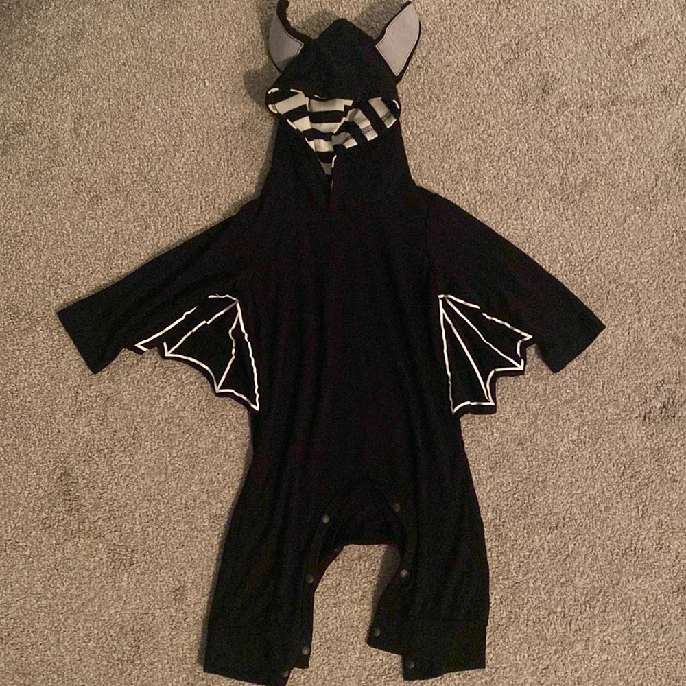 Toddler Bat costume Sz 18-24 months
